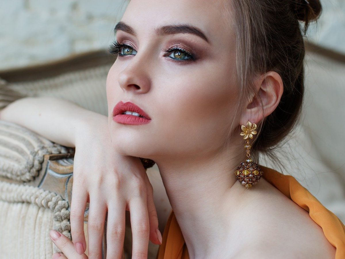Tips for Choosing the Perfect Bridal Makeup Look
